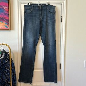 Wrangler Retro Fit Slim Straight